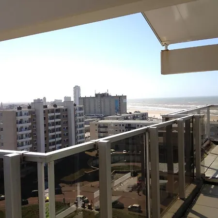 Penthouse At Sea Apartment
